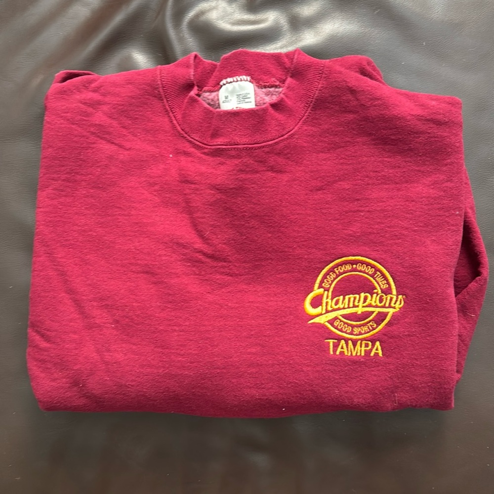Vintage Champions Good Food Good Times Tampa Sweater size Medium.
